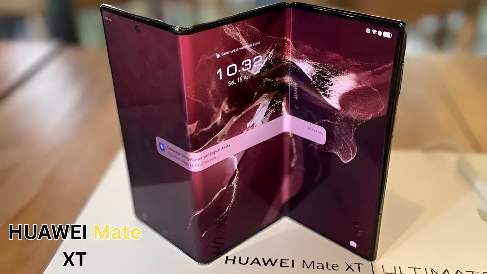 HUAWEI Mate XT